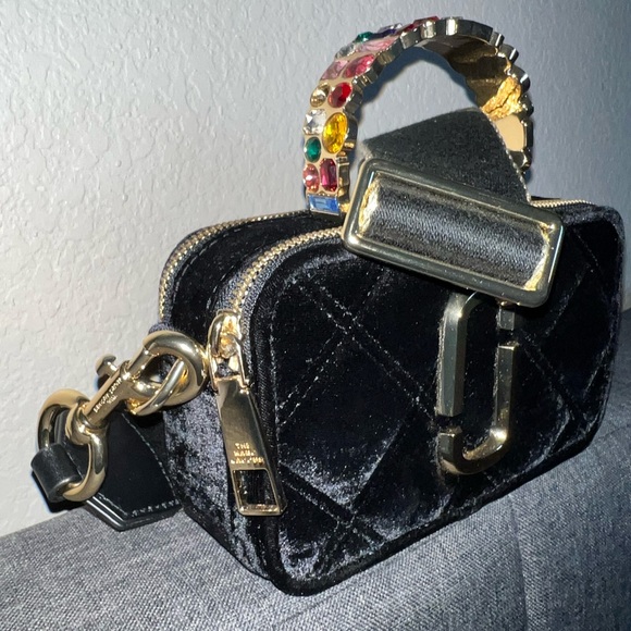 Marc Jacobs Velvet Snapshot - Picture 7 of 10